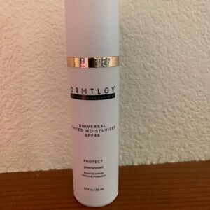 DRMTLGY Universal Tinted Moisturizer SPF 46